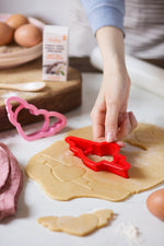 Načítať obrázok do zobrazovača galérie, Vykrajovátka - láska
