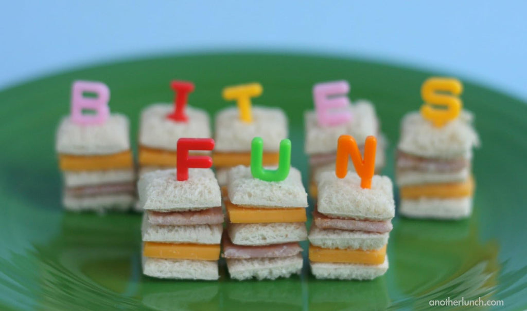 Sendvičové vykrajovátko FUNBITES štvorce fialové