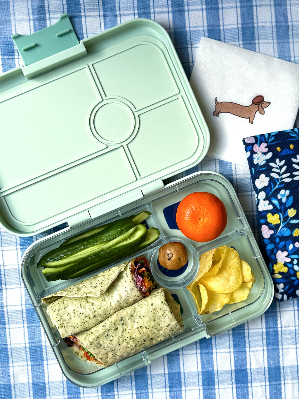 Yumbox XL Tapas 5 oddelení  šalviová - džugľa